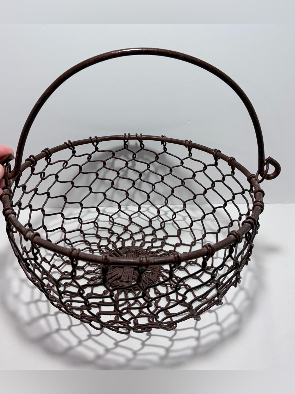 Rustic Wire Mesh Round Basket Brown